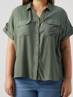 dressbarn Olive Green Short Sleeve Button-Front Shirt Top Woman 22/24 size 22 24